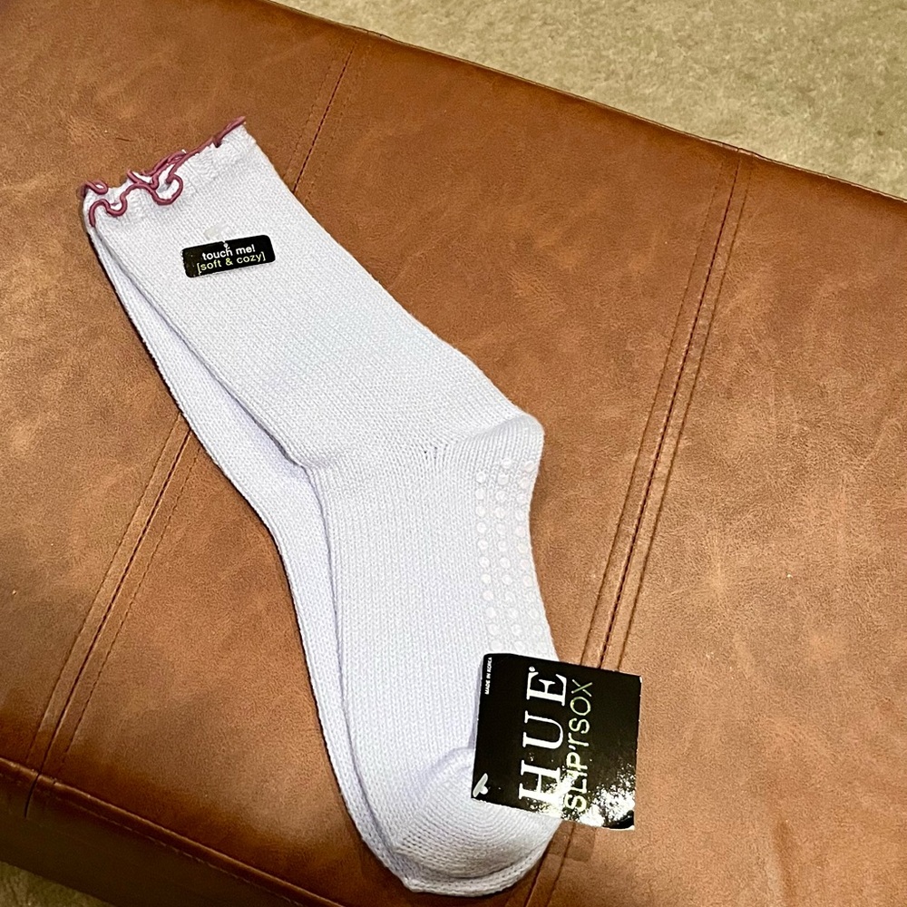 NEW WITH TAGS- HUE SLIP’RSOX